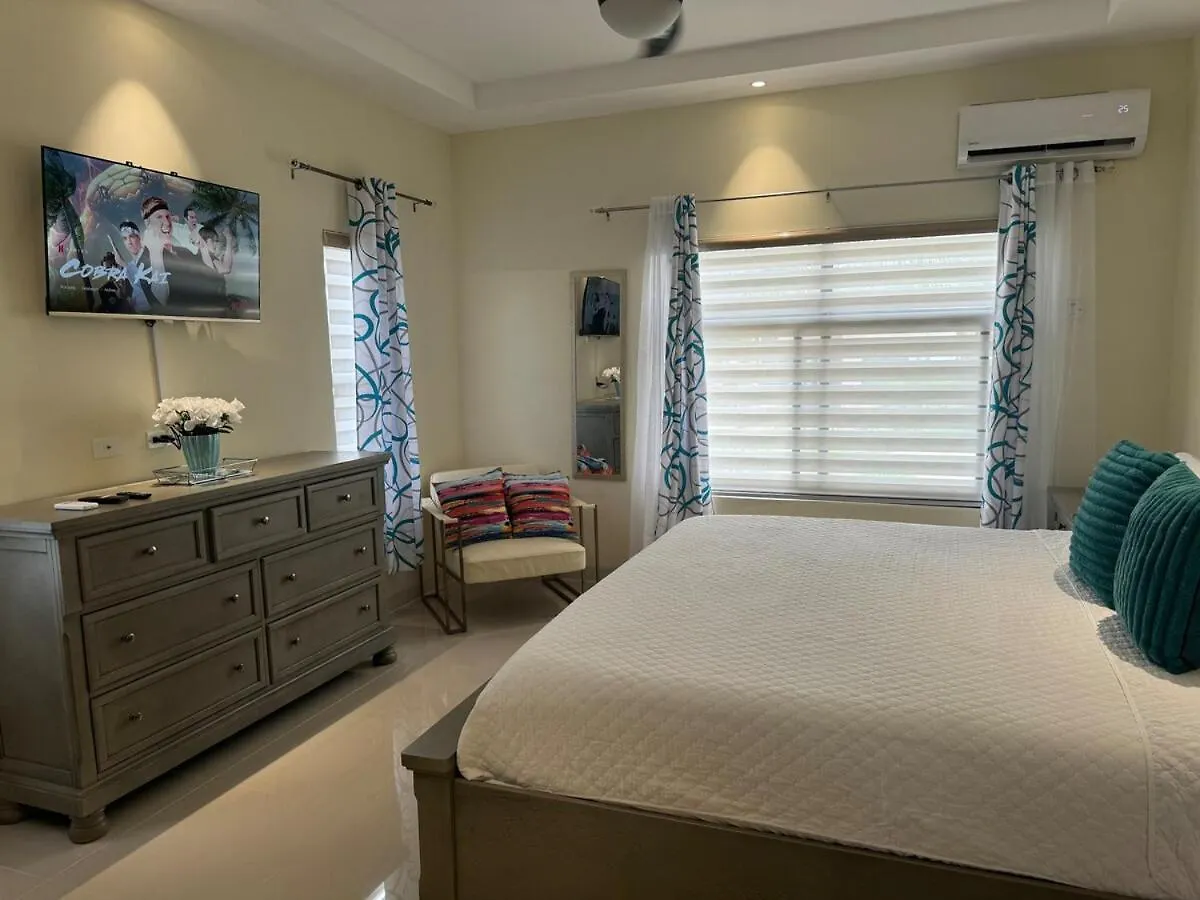 فيلا Sincere Oasis - 3Br King Bed Infinity Pool أوشو ريوس 0*,  جامايكا